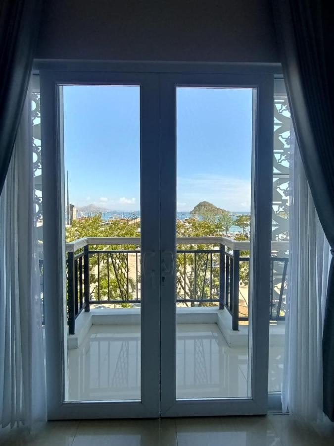 Dejavu 2.0 Hotel Bajo Komodo Labuan Bajo Eksteriør billede