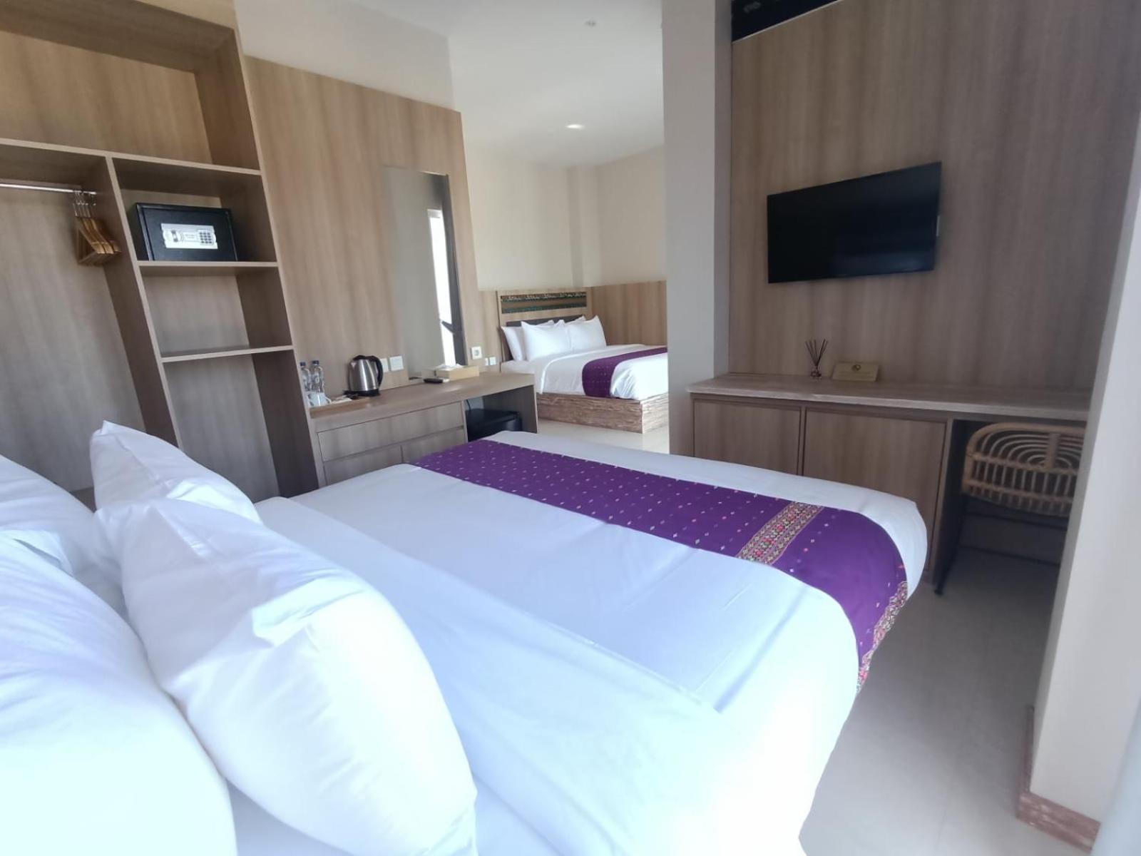 Dejavu 2.0 Hotel Bajo Komodo Labuan Bajo Eksteriør billede