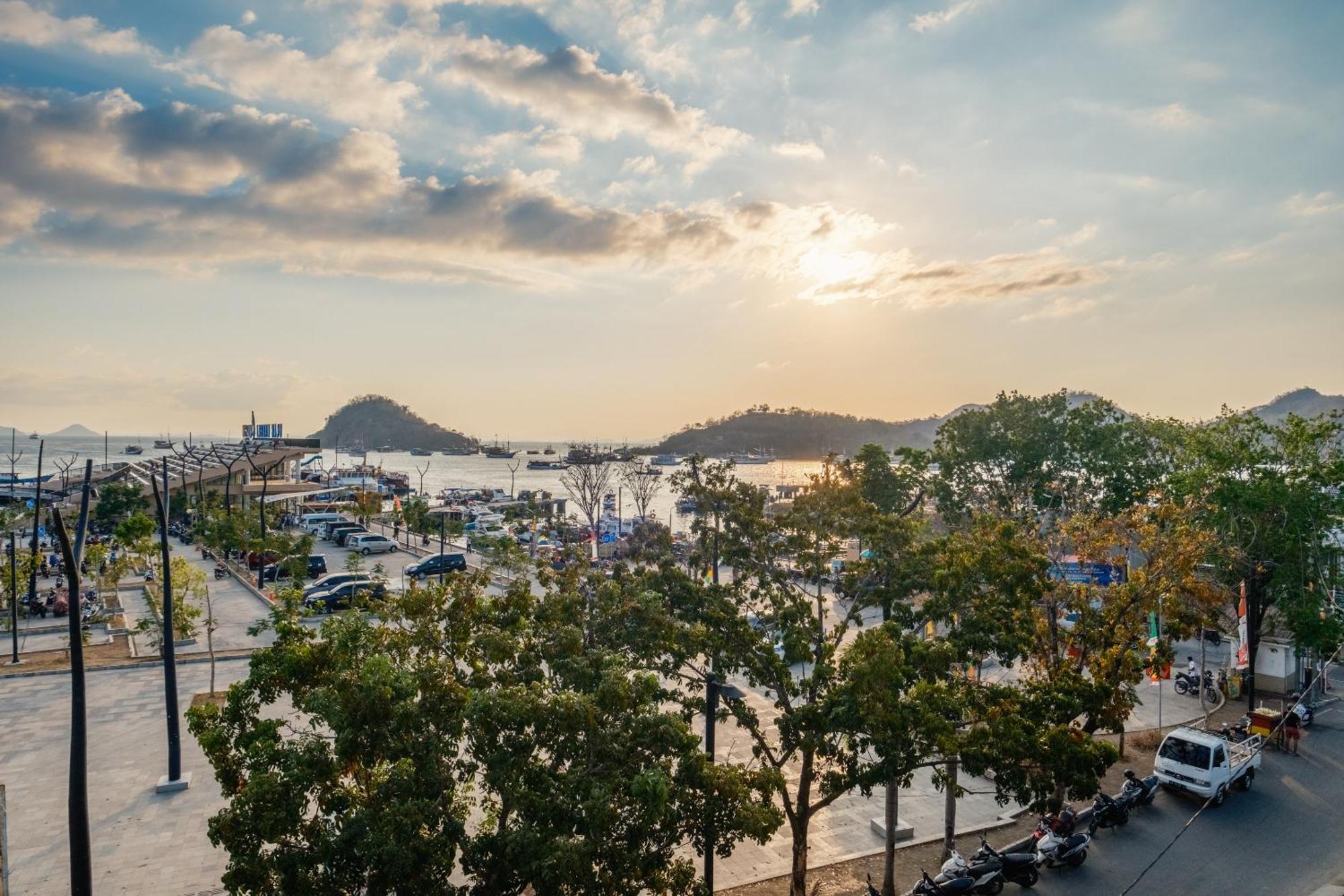 Dejavu 2.0 Hotel Bajo Komodo Labuan Bajo Eksteriør billede