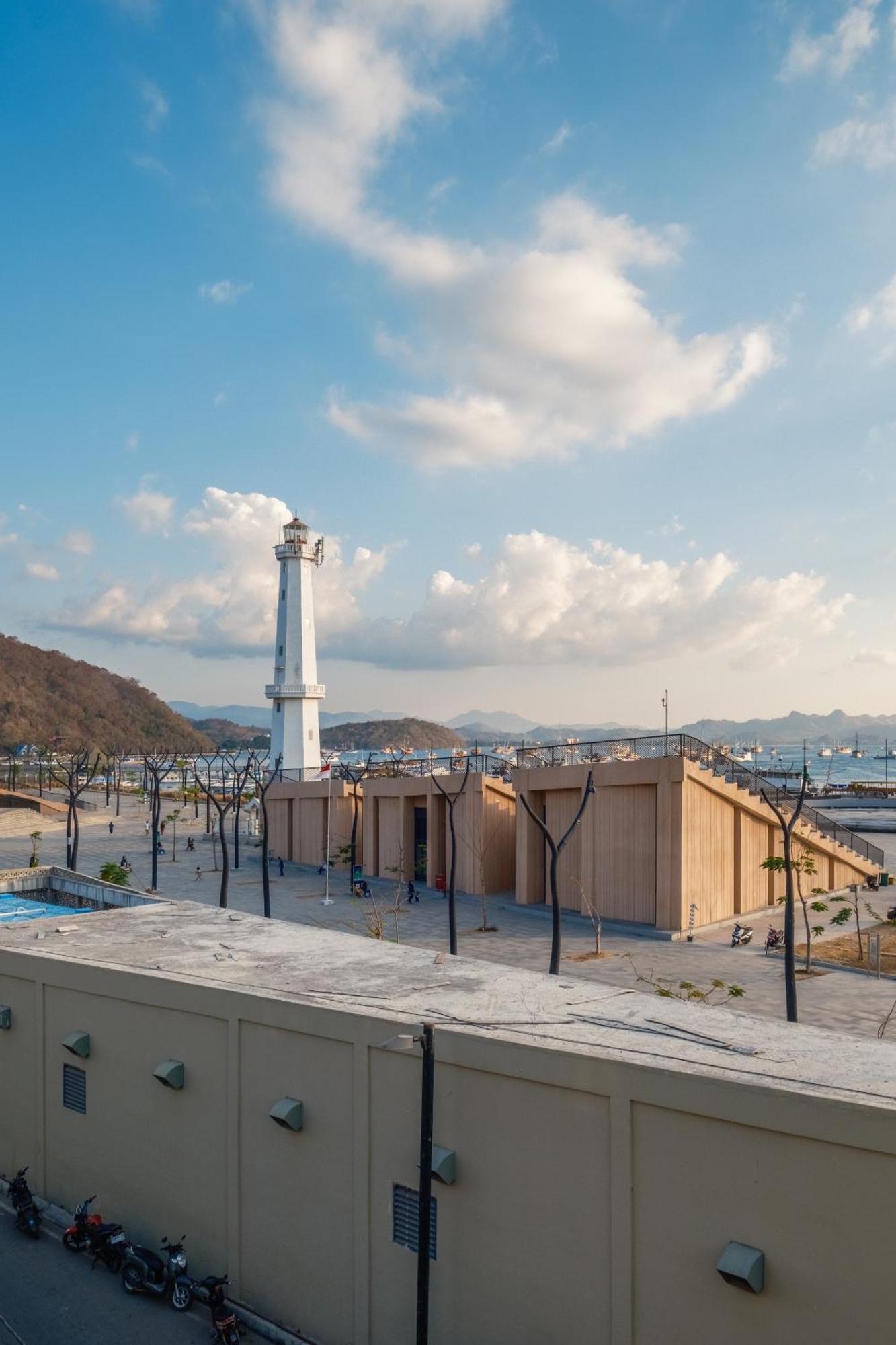 Dejavu 2.0 Hotel Bajo Komodo Labuan Bajo Eksteriør billede