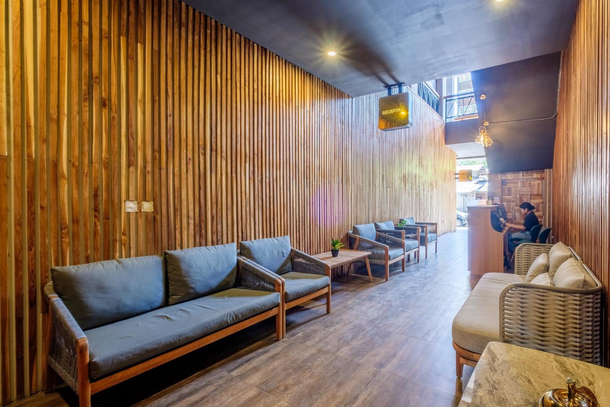 Dejavu 2.0 Hotel Bajo Komodo Labuan Bajo Eksteriør billede
