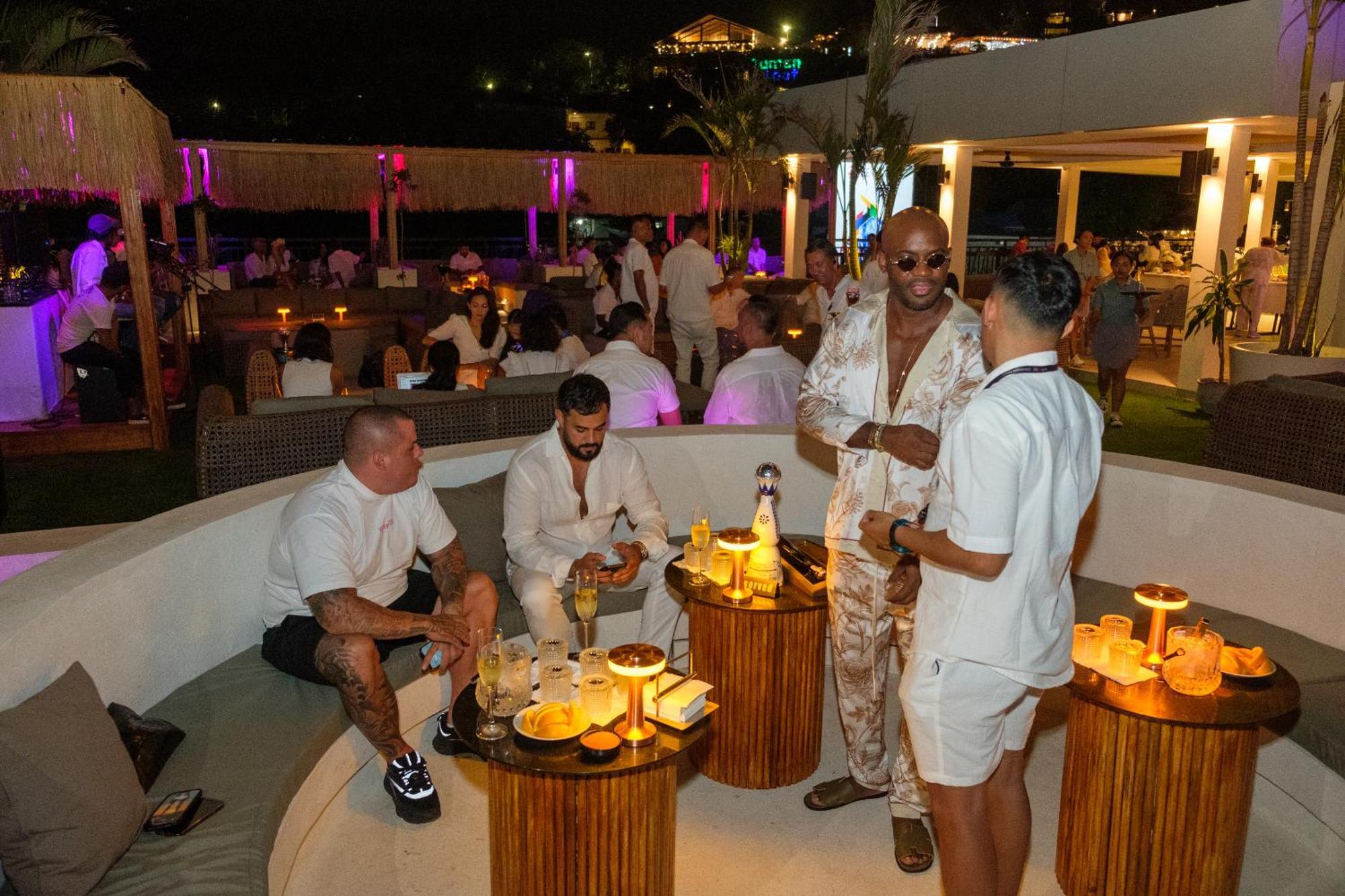 Dejavu 2.0 Hotel Bajo Komodo Labuan Bajo Eksteriør billede