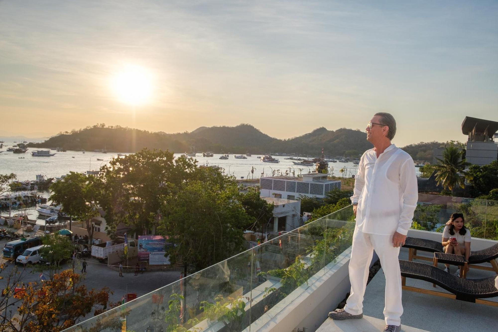 Dejavu 2.0 Hotel Bajo Komodo Labuan Bajo Eksteriør billede